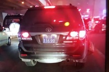 Bộ Công an lên tiếng vụ xe biển xanh 80A gây tai nạn rồi bỏ chạy