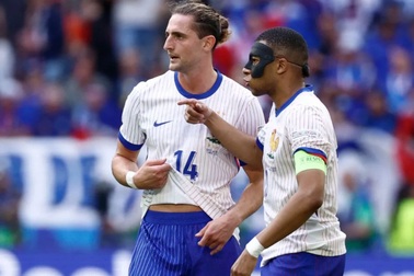 Đội tuyển Pháp chịu tổn thất rất lớn ở trận gặp Bồ Đào Nha