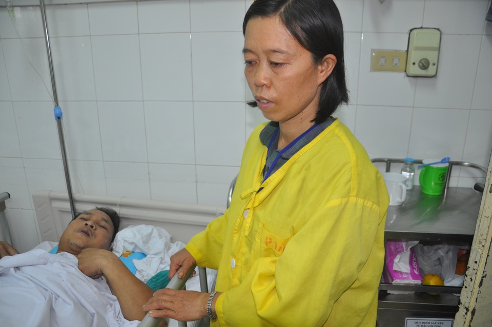 Nỗi cơ cực của người phụ nữ có chồng bị xe công nông mượnmất chân - 5 Nỗi cơ cực của người phụ nữ có chồng bị xe công nông mượnmất chân - 5