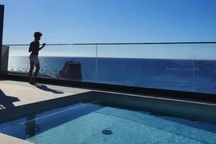 Ngắm "khu cách ly" xa hoa không tưởng của C.Ronaldo