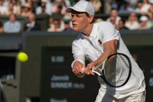 Đánh bại Djokovic, Sinner vào chung kết Wimbledon