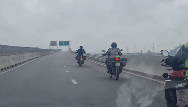 Truy tìm nhóm người điều khiển mô tô chạy trên cao tốc Nghi Sơn - Diễn Châu - 1