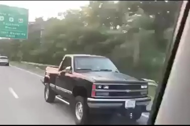 Chiếc xe bán tải độ kiểu dáng siêu độc