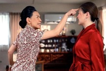 Đang yêu thương, mẹ chồng bất ngờ ghẻ lạnh với tôi chỉ vì điều này