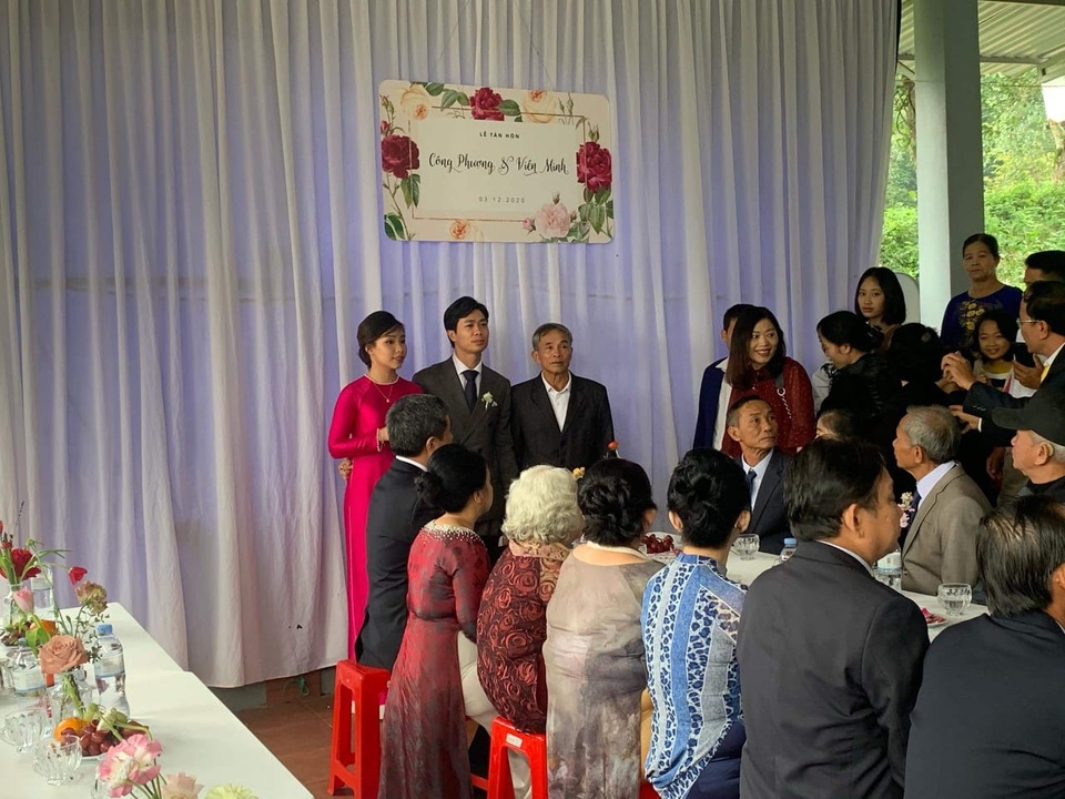 Cô dâu Viên Minh mặc giản dị ra mắt nhà Công Phượng - 5 Cô dâu Viên Minh mặc giản dị ra mắt nhà Công Phượng - 5