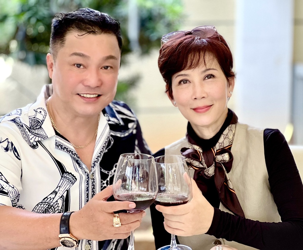Lý Hùng gặp lại Diễm Hương sau 30 năm: Cô ấy vẫn dễ thương như xưa - 3 Lý Hùng gặp lại Diễm Hương sau 30 năm: Cô ấy vẫn dễ thương như xưa - 3