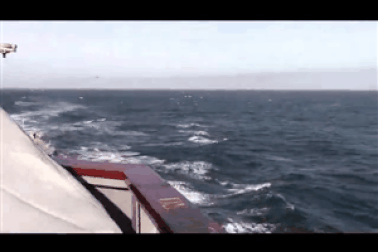 Video máy bay chiến đấu Nga "vọt qua đầu" tàu chiến Mỹ