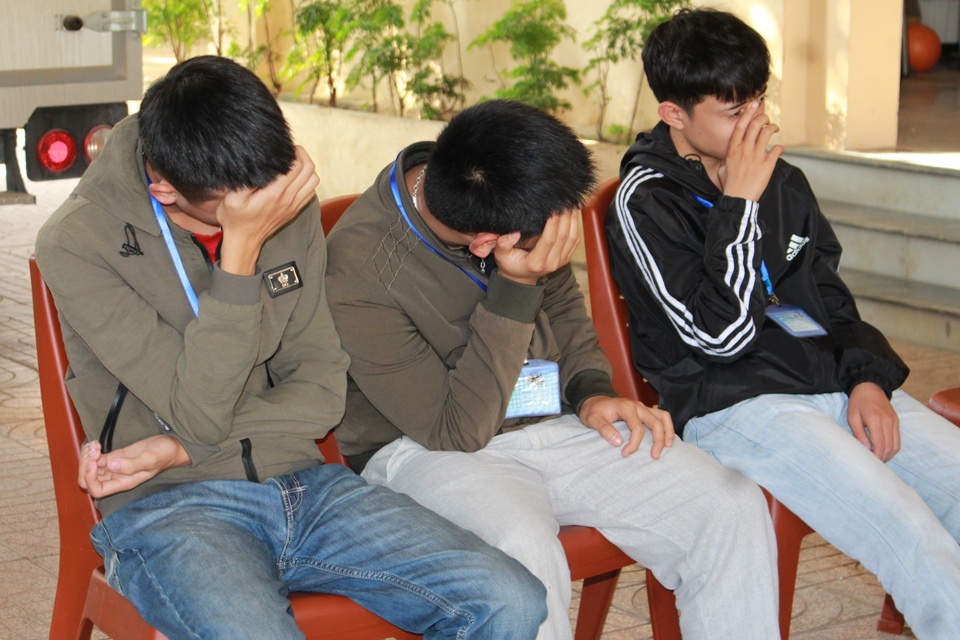 Chế tạo pháo nổ bán kiếm tiền, 3 học sinh bị bắt giữ - 3 Chế tạo pháo nổ bán kiếm tiền, 3 học sinh bị bắt giữ - 3