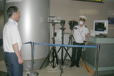 Khách nhập cảnh Nội Bài, Tân Sơn Nhất phải qua kiểm dịch