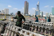 Bên trong trận địa pháo hoa tầm cao chào đón Tết Ất Tỵ 2025 ở TPHCM