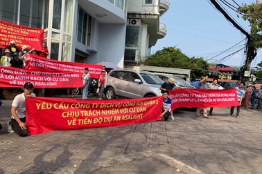 Vụ kéo lên UBND quận "đòi" nhà: Đề nghị thanh lý toàn bộ hợp đồng với khách hàng