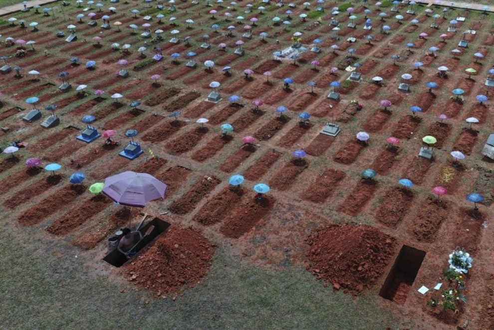 Peru bắt giữ quan chức y tế bán giường bệnh giá 21.000 USD - 1 Peru bắt giữ quan chức y tế bán giường bệnh giá 21.000 USD - 1