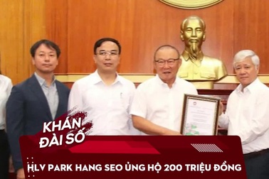 HLV Park Hang Seo ủng hộ 200 triệu đồng tới người dân vùng lũ