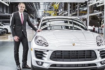 Văn phòng bị lục soát, CEO của Porsche bị điều tra