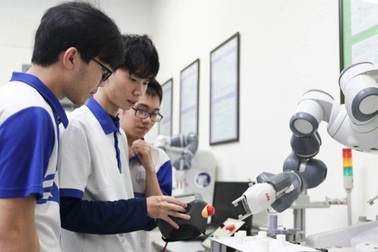 Biết tiếng Anh, lương nhân sự ngành bán dẫn thường cao gấp rưỡi