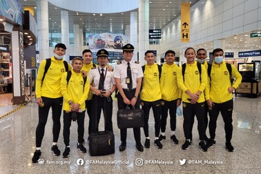Malaysia tới Hà Nội, tuyên bố đánh bại đội tuyển Việt Nam