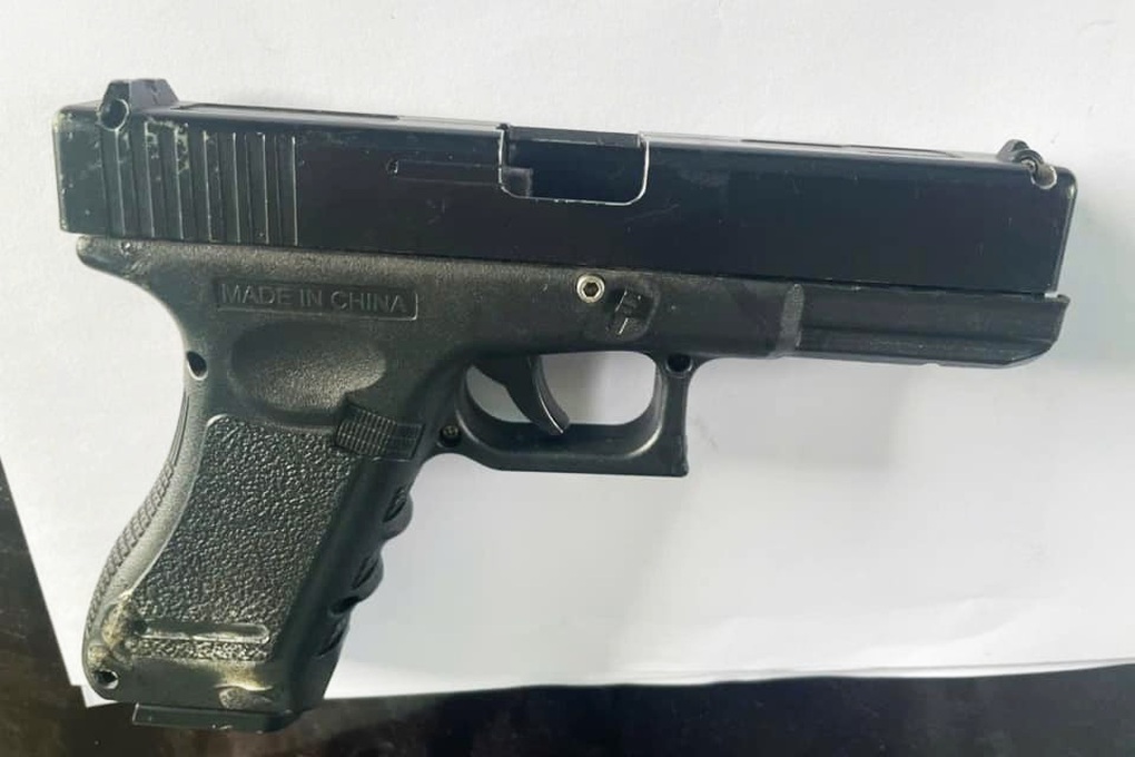 Vụ giang hồ cầm súng vào nhà dân: Súng nhựa - 1