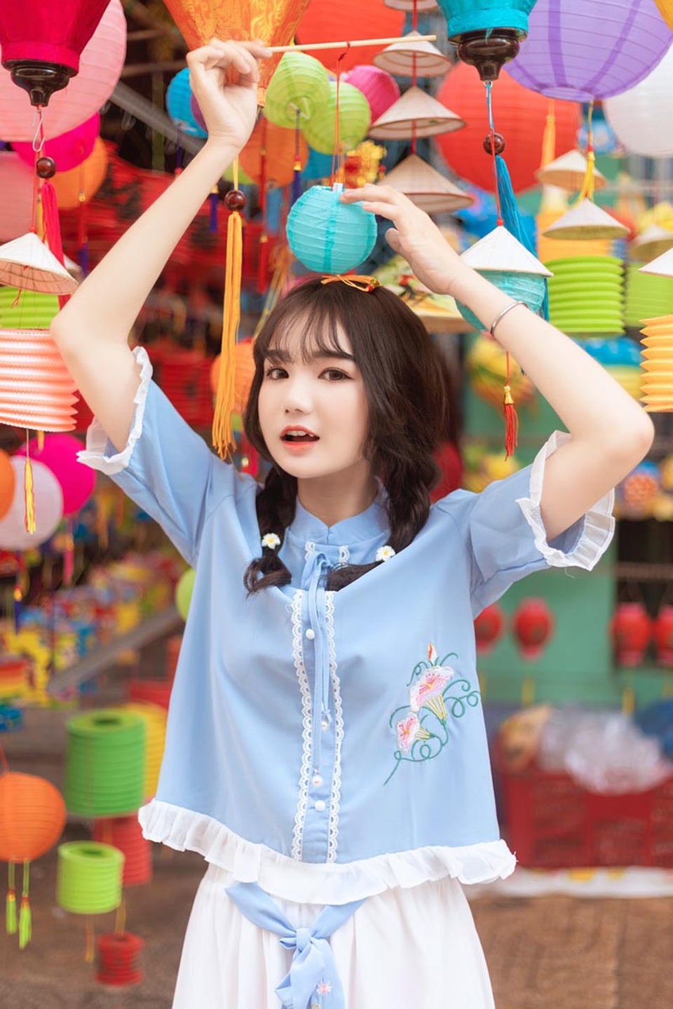 Nữ sinh xinh như búp bê rạng ngời đón mùa Trung thu - 2 Nữ sinh xinh như búp bê rạng ngời đón mùa Trung thu - 2