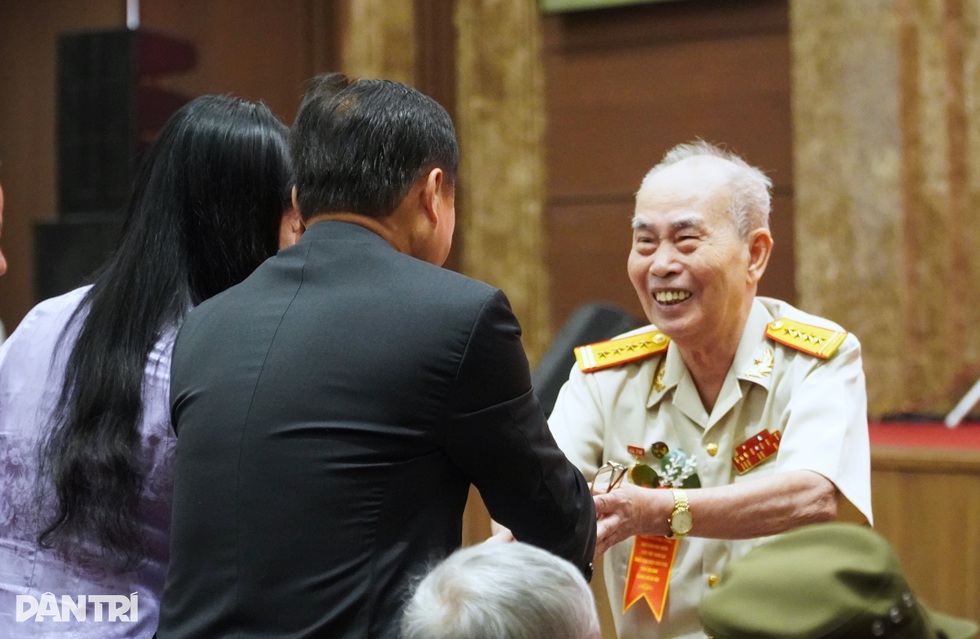 Ký ức của trung đội trưởng trực tiếp đánh vào cứ điểm A1 Điện Biên Phủ - 3