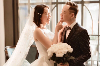 Tùng Dương "Người phán xử" cưới vợ 4