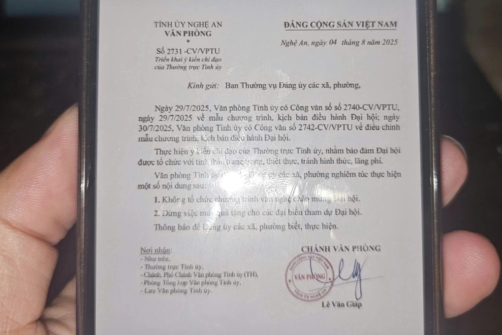 Không tổ chức văn nghệ chào mừng, dừng mua quà tặng đại biểu dự đại hội - 1 Không tổ chức văn nghệ chào mừng, dừng mua quà tặng đại biểu dự đại hội - 1