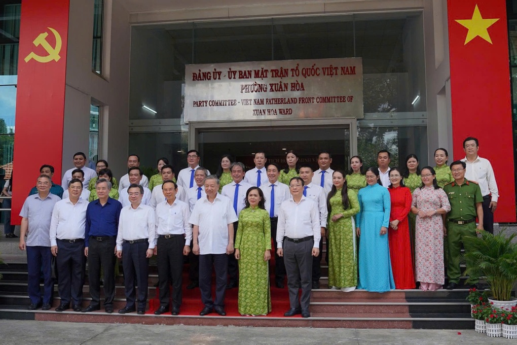 Tổng Bí thư Tô Lâm khảo sát tại TPHCM trước ngày sáp nhập tỉnh, thành - 2 Tổng Bí thư Tô Lâm khảo sát tại TPHCM trước ngày sáp nhập tỉnh, thành - 2