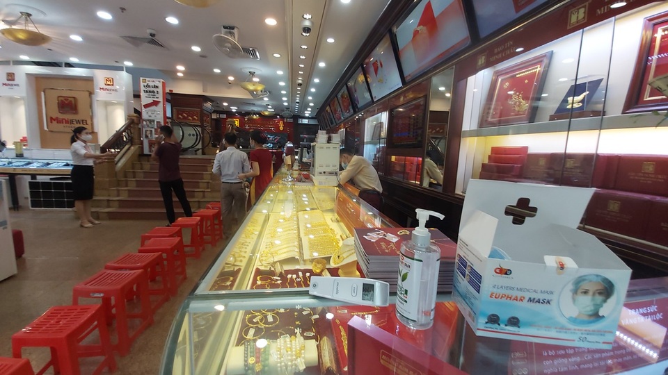 Ông bố quốc dân được con cháu tín nhiệm giao chục cây vàng đi bán - 2 Ông bố quốc dân được con cháu tín nhiệm giao chục cây vàng đi bán - 2