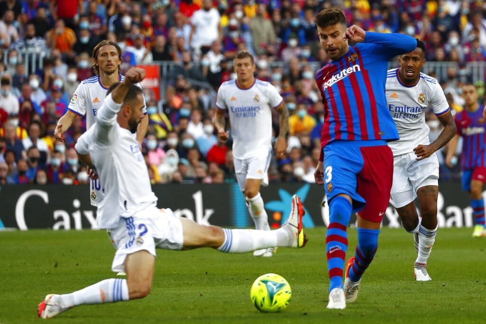 Những khoảnh khắc Real Madrid đánh bại Barcelona tại Nou Camp - 10 Những khoảnh khắc Real Madrid đánh bại Barcelona tại Nou Camp - 10