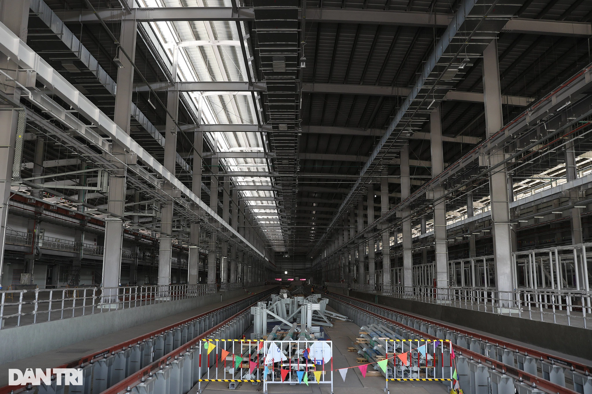 TPHCM: Cận cảnh lắp đặt đoàn tàu số 17 của metro số 1 tại depot Long Bình - 10 TPHCM: Cận cảnh lắp đặt đoàn tàu số 17 của metro số 1 tại depot Long Bình - 10