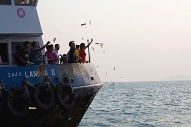 Hồng Kông tưởng niệm nạn nhân vụ chìm phà thảm khốc