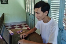 Thủ khoa 3 điểm 10 của Vĩnh Long: "Em không đi học thêm, tự học ở nhà"