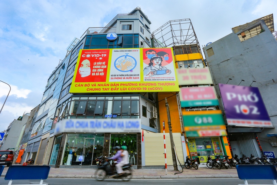 Nhà chỉ vừa một người đi trên những mảnh đất vàng tiền tỷ giữa Thủ đô - 16 Nhà chỉ vừa một người đi trên những mảnh đất vàng tiền tỷ giữa Thủ đô - 16