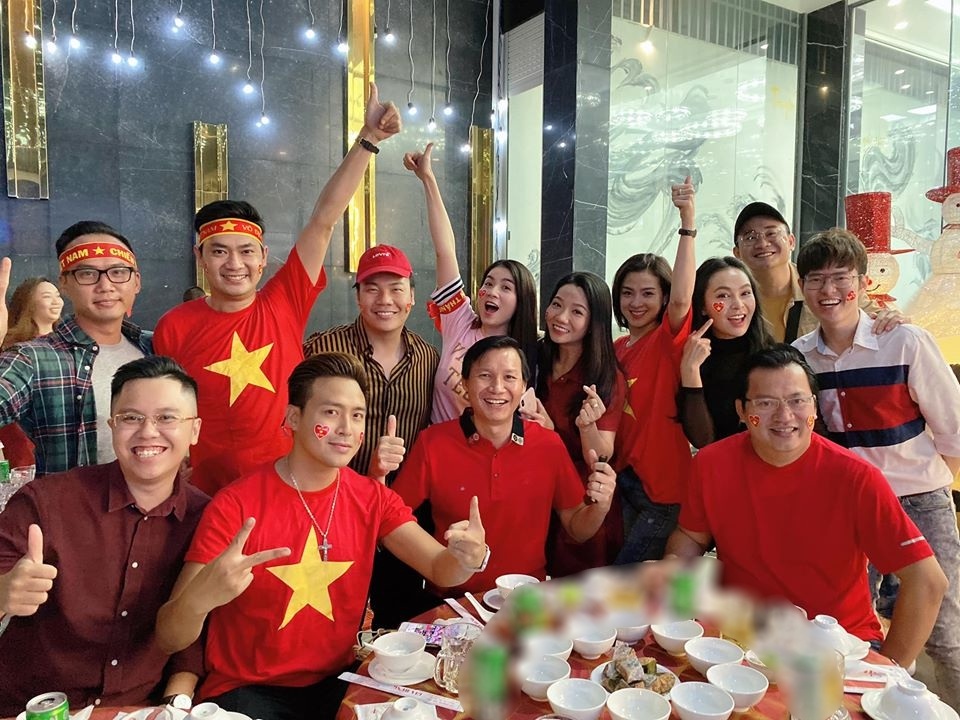 Sao Việt vỡ oà trước chiến thắng của U22 Việt Nam tại SEA Games 30 - 16 Sao Việt vỡ oà trước chiến thắng của U22 Việt Nam tại SEA Games 30 - 16