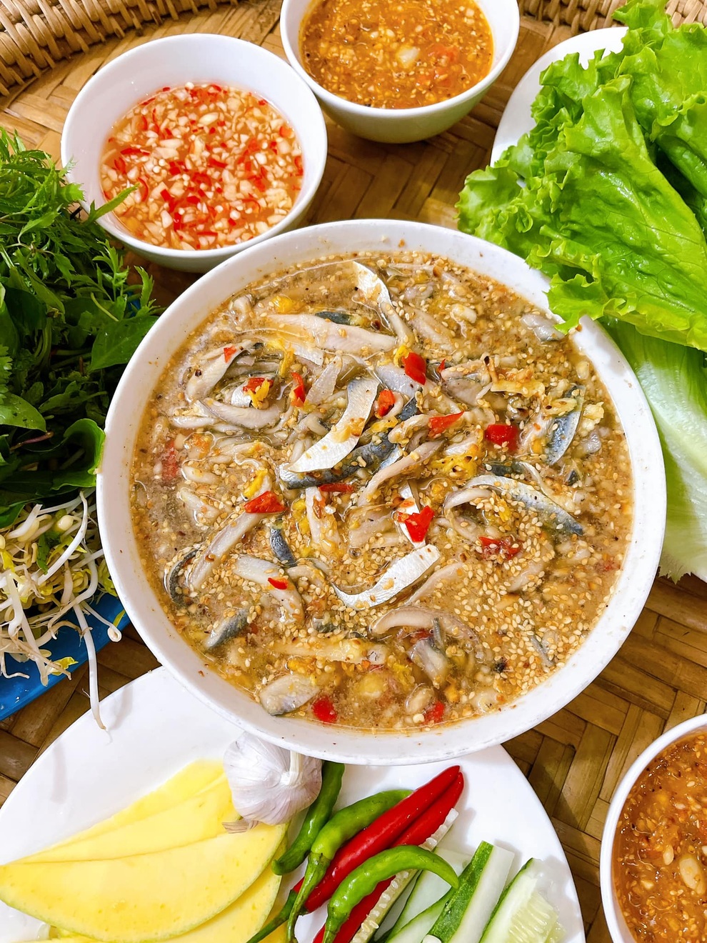 Đặc sản cá trích ăn tươi nuốt sống nổi tiếng ở Đà Nẵng - 1 Đặc sản cá trích ăn tươi nuốt sống nổi tiếng ở Đà Nẵng - 1