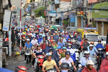 Tái diễn cảnh kẹt xe, ngập nước sau mưa lớn