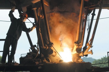 Một cổ phiếu khoáng sản tăng 490% chỉ trong một tháng