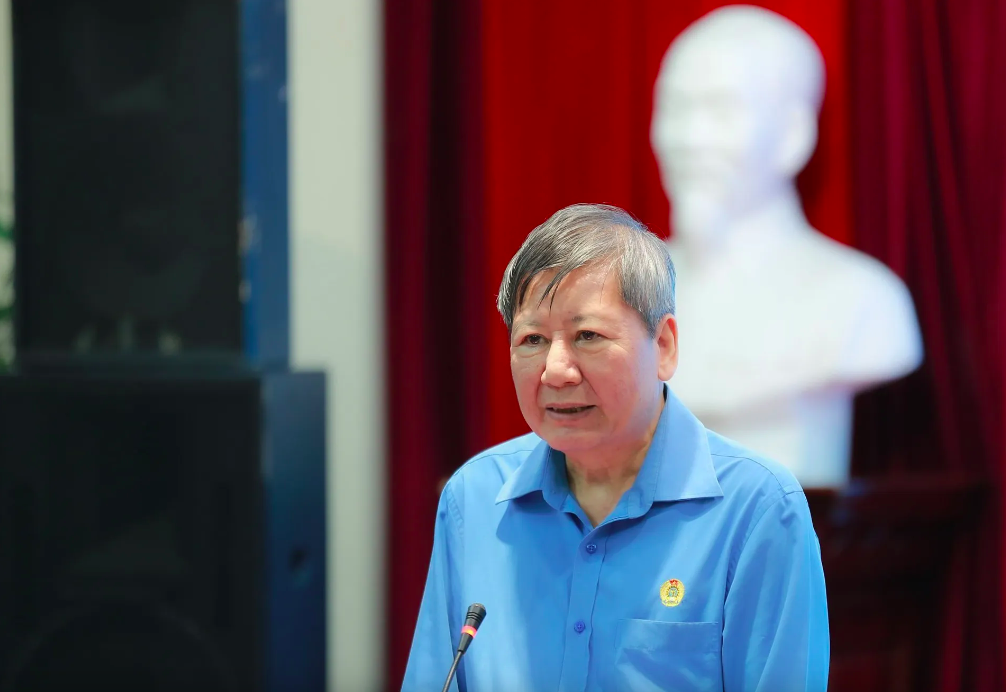 Les travailleurs ayant de bonnes initiatives sont immédiatement récompensés avec 10 à 30 millions de VND - 1 Công nhân có sáng kiến hay được thưởng ngay 10-30 triệu đồng - 1