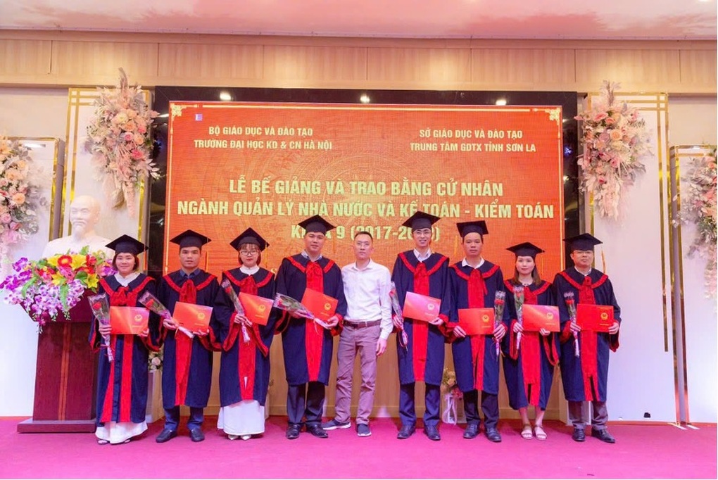 Trường Đại học Kinh doanh và Công nghệ Hà Nội tuyển sinh hệ vừa làm vừa học - 1 Trường Đại học Kinh doanh và Công nghệ Hà Nội tuyển sinh hệ vừa làm vừa học - 1