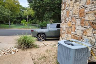 Tranh cãi quanh chuyện bác sĩ dùng xe điện hỗ trợ phẫu thuật triệt sản