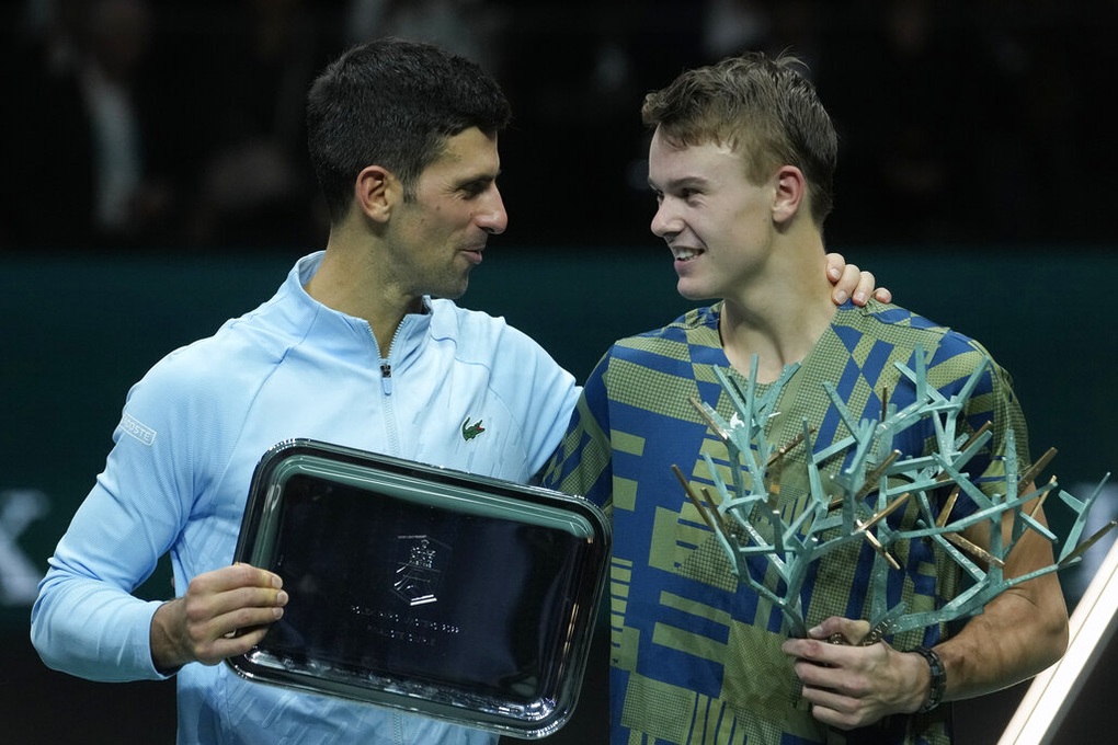 Djokovic ca ngợi Carlos Alcaraz và Holger Rune - 1 Djokovic ca ngợi Carlos Alcaraz và Holger Rune - 1
