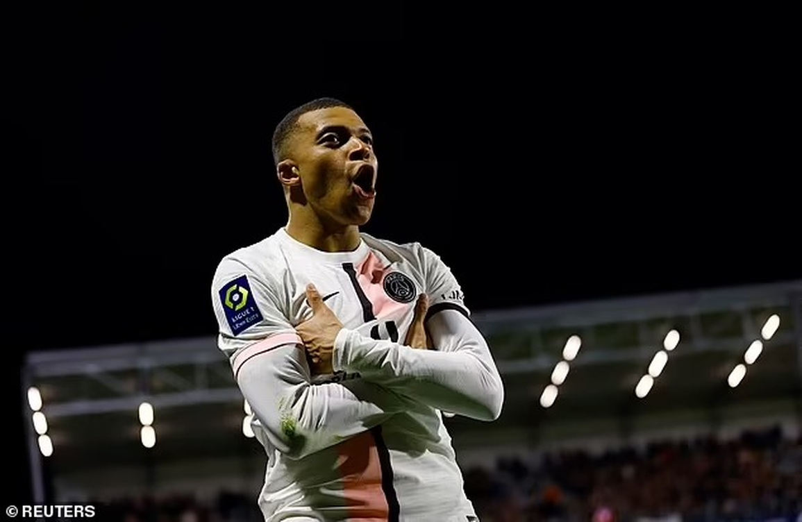 Neymar và Mbappe cùng lập hat-trick, PSG tiến sát ngôi vương - 2 Neymar và Mbappe cùng lập hat-trick, PSG tiến sát ngôi vương - 2