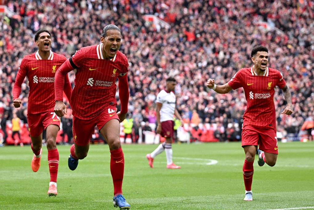 Liverpool tiến thêm một bước tới ngôi vô địch Premier League - 1 Liverpool tiến thêm một bước tới ngôi vô địch Premier League - 1