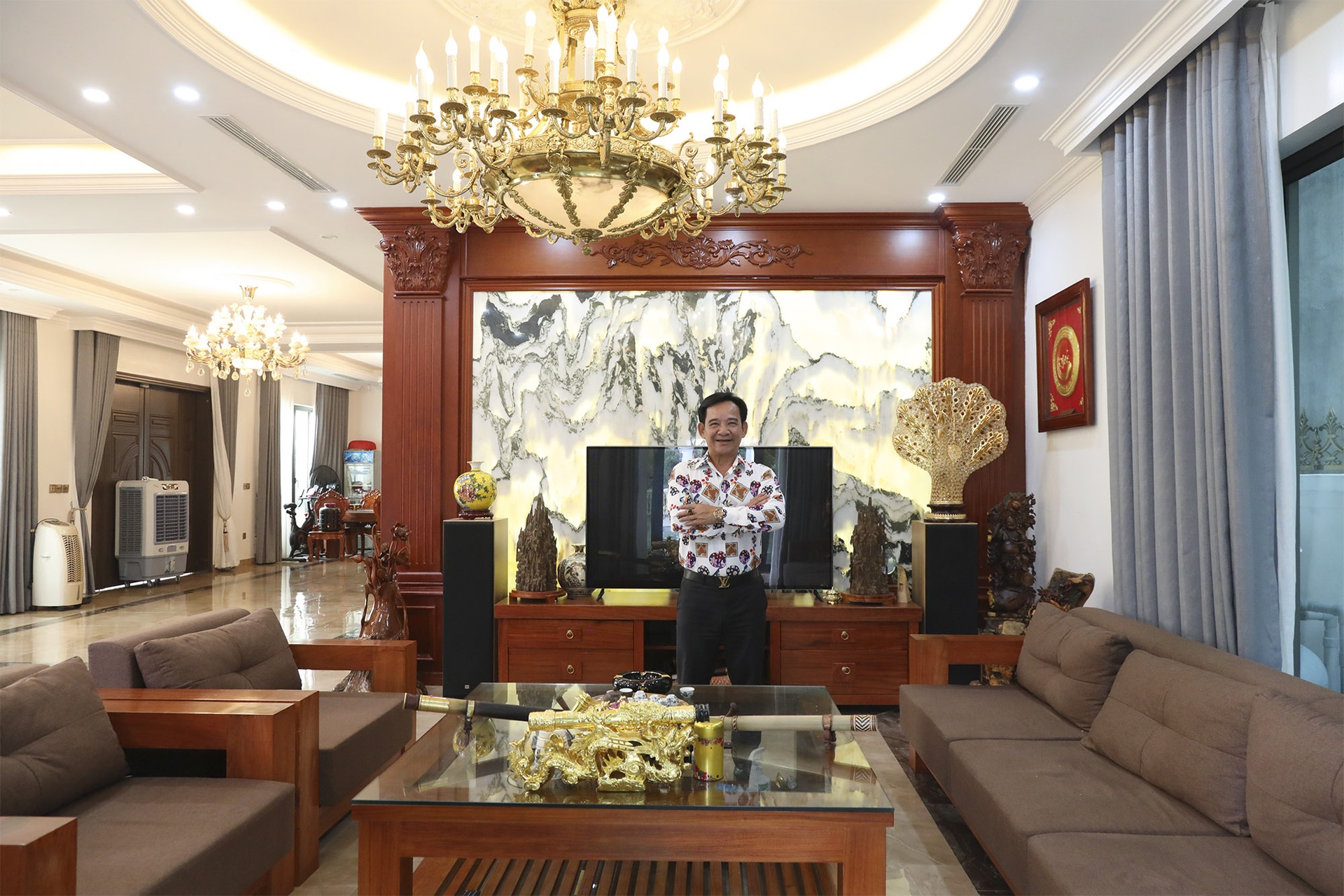 Biệt thự nhà vườn như lâu đài của Đại gia chân đất Quang Tèo - 9 Biệt thự nhà vườn như lâu đài của Đại gia chân đất Quang Tèo - 9