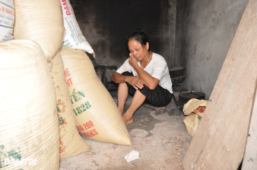 Trao hơn 170 triệu đồng đến vợ chồng nghèo mang bệnh thận ở Ninh Bình - 2