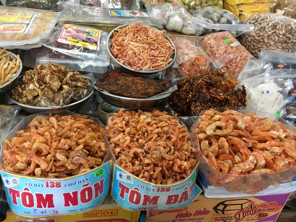 Chợ hút khách du lịch ở Đà Nẵng vắng chưa từng thấy vì virus corona - 2 Chợ hút khách du lịch ở Đà Nẵng vắng chưa từng thấy vì virus corona - 2