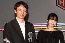 Bạn trai thiếu gia đón năm mới cùng gia đình Lisa tại Thái Lan