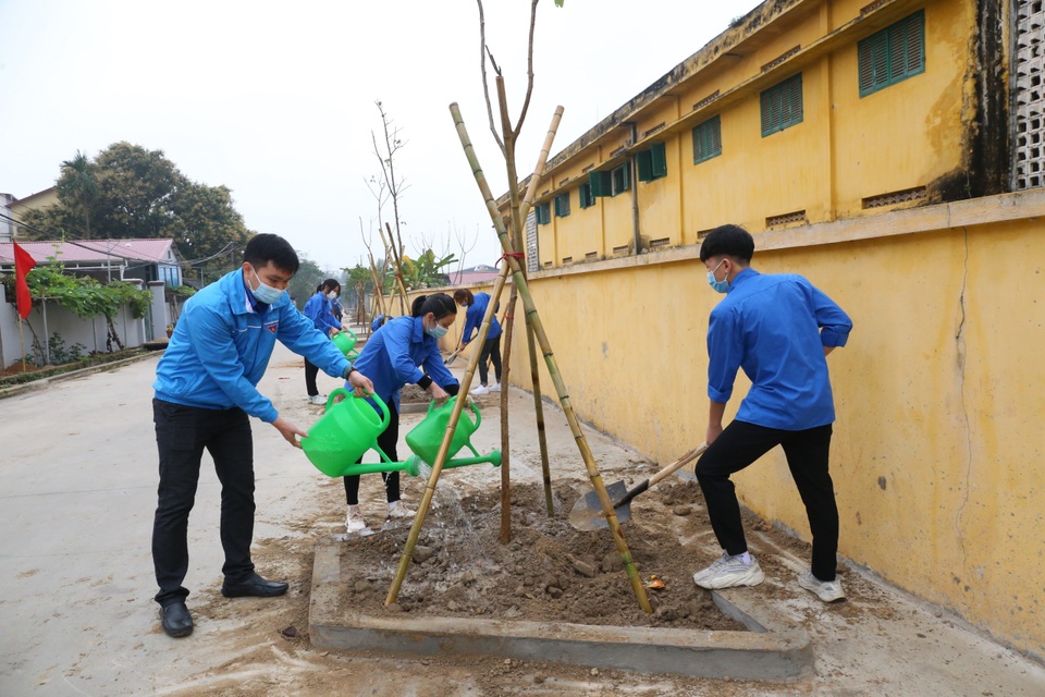Phát động phong trào mỗi thanh thiếu nhi trồng mới và chăm sóc một cây xanh - 3 Phát động phong trào mỗi thanh thiếu nhi trồng mới và chăm sóc một cây xanh - 3