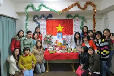 Lao động xa quê náo nức đón tết