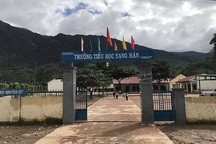 Tiến hành kỷ luật Hiệu trưởng tự ý chia tiền hỗ trợ của học sinh nghèo