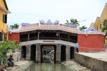 Tranh cãi về hình ảnh Chùa Cầu - Hội An sau trùng tu